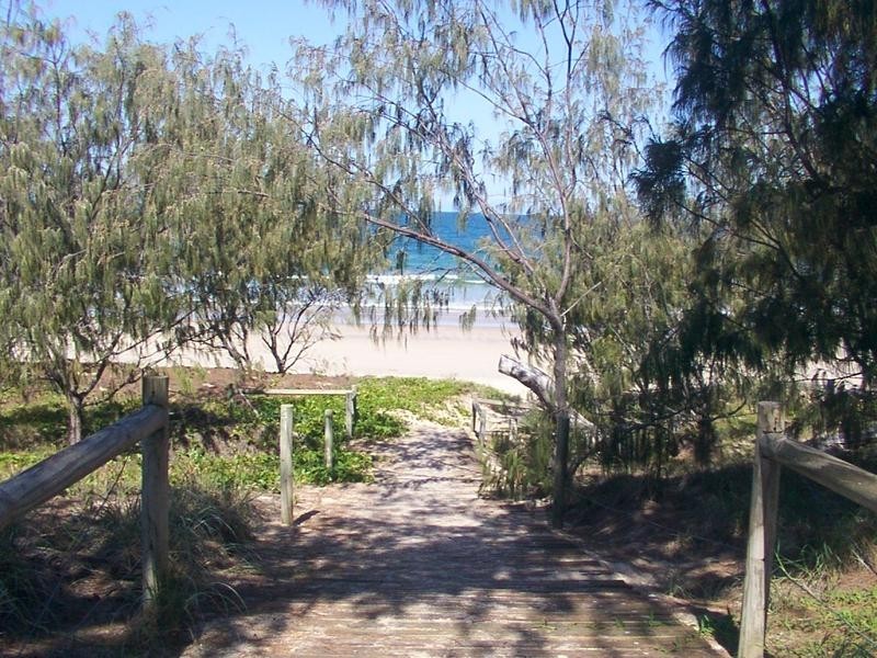 77 Davenport Drive, Coonarr QLD 4670