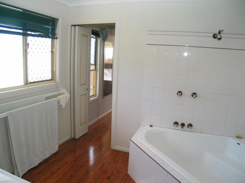 7 Emperor Drive, Elliott Heads QLD 4670