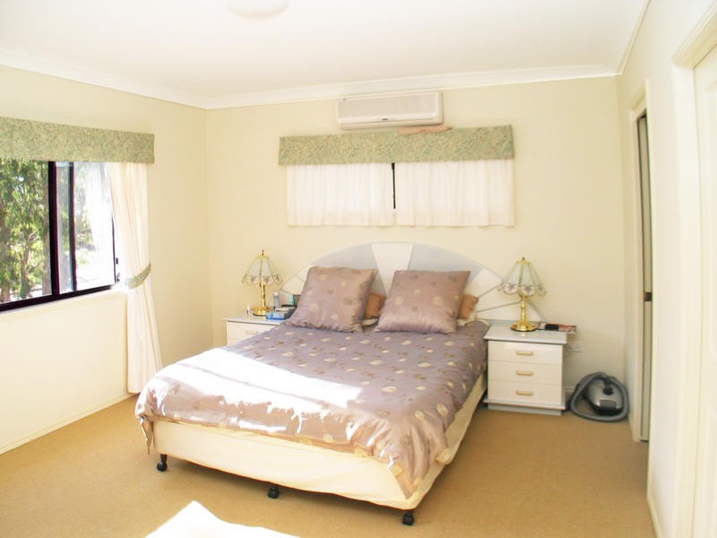 5 Royal Boulevard, Moore Park Beach QLD 4670