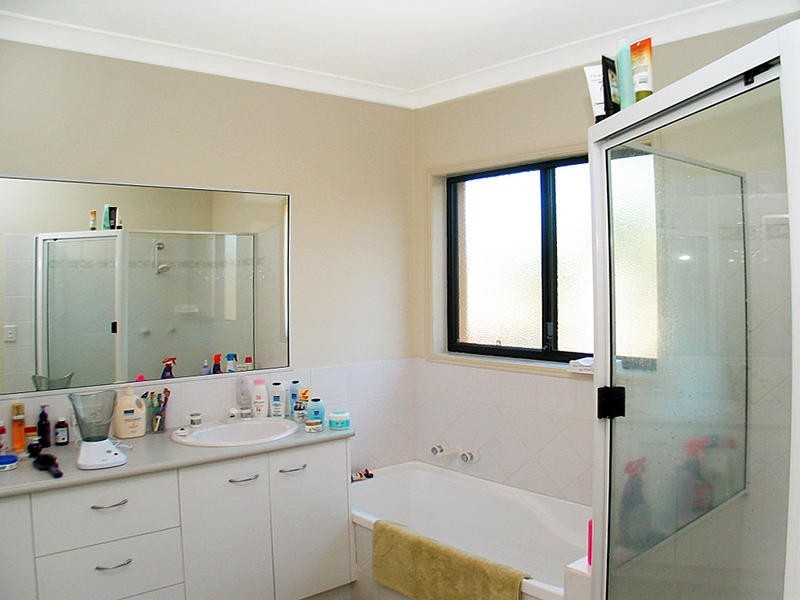 5 Royal Boulevard, Moore Park Beach QLD 4670