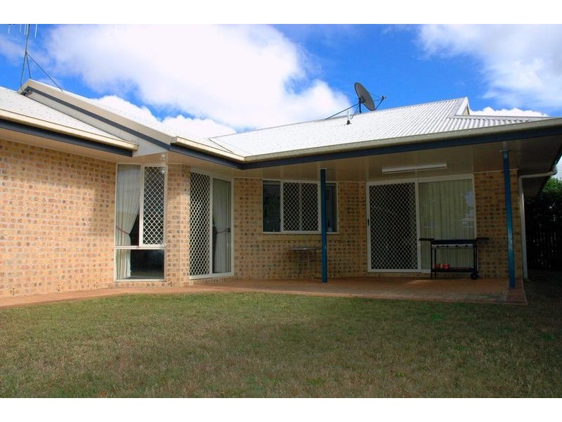 3 St Marys Crt, Kepnock QLD 4670