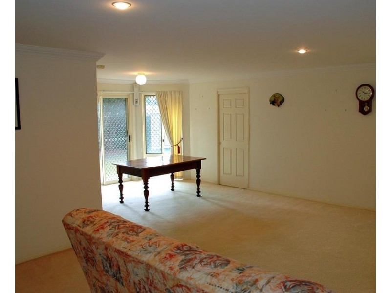 3 St Marys Crt, Kepnock QLD 4670