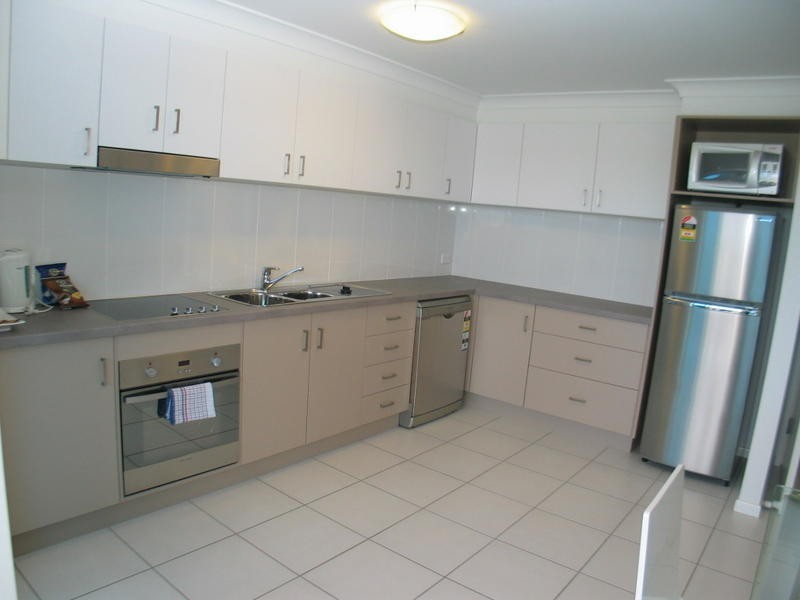 52 Johnson Street, Bargara QLD 4670