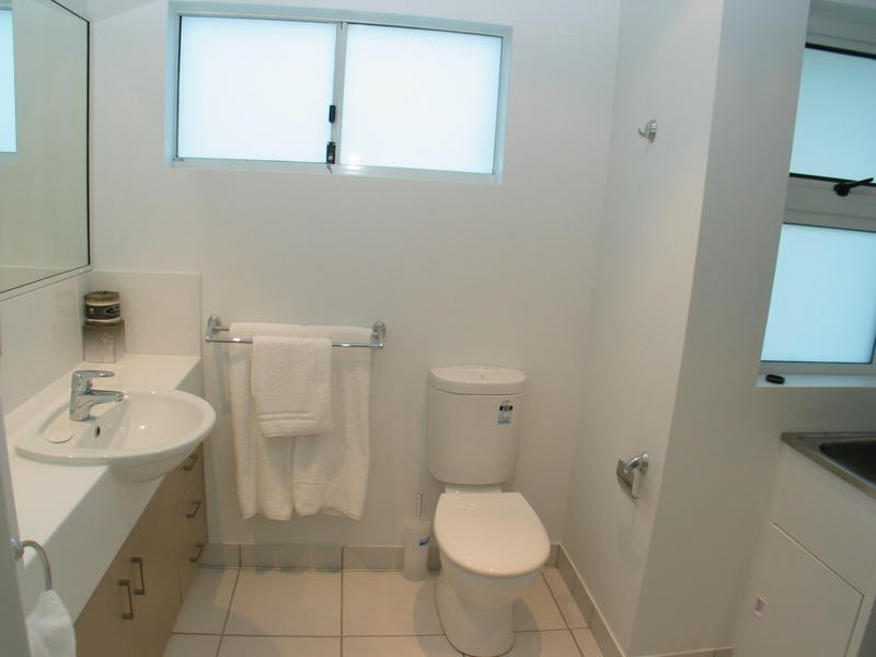 52 Johnson Street, Bargara QLD 4670