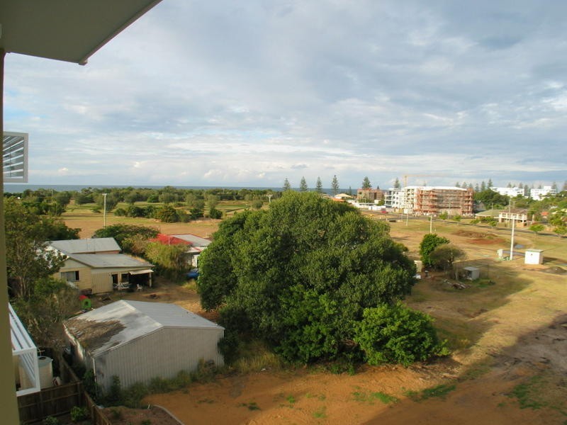 52 Johnson Street, Bargara QLD 4670