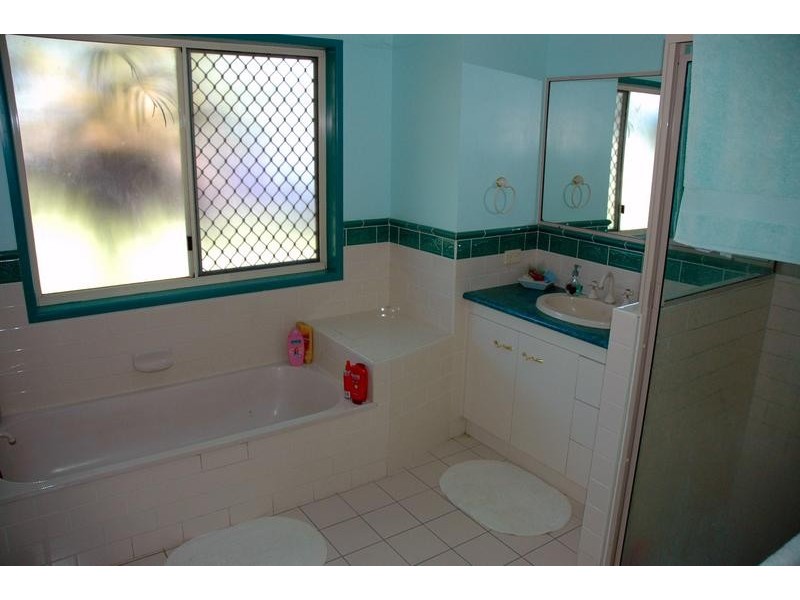 12 Crook Street, Kensington QLD 4670