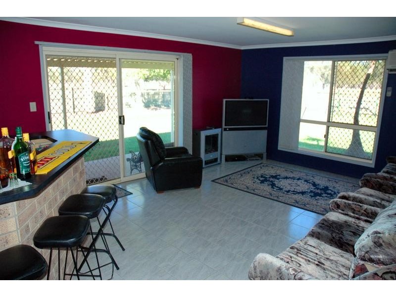 12 Crook Street, Kensington QLD 4670