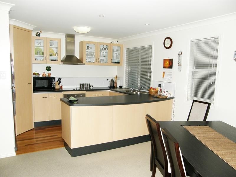 Unit 3 / 2 Sylvan Drive, Moore Park Beach QLD 4670