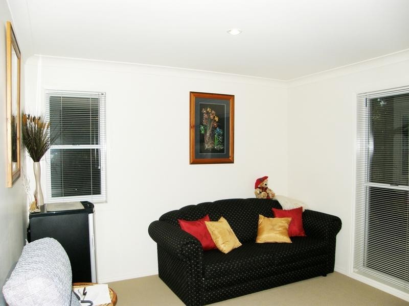 Unit 3 / 2 Sylvan Drive, Moore Park Beach QLD 4670