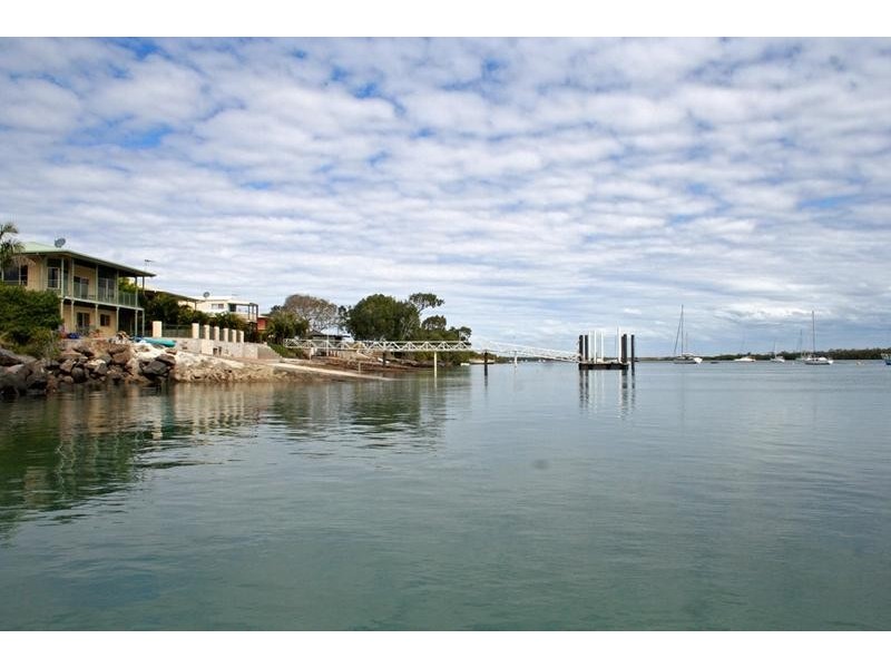 60 Corser Street, Burnett Heads QLD 4670