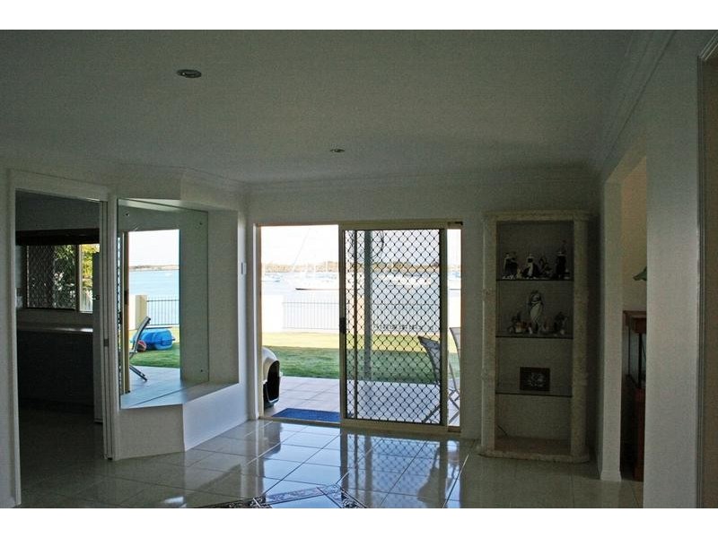 60 Corser Street, Burnett Heads QLD 4670