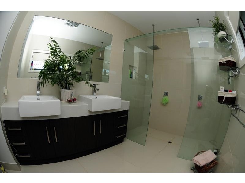 18 Sarra Place, Bundaberg East QLD 4670