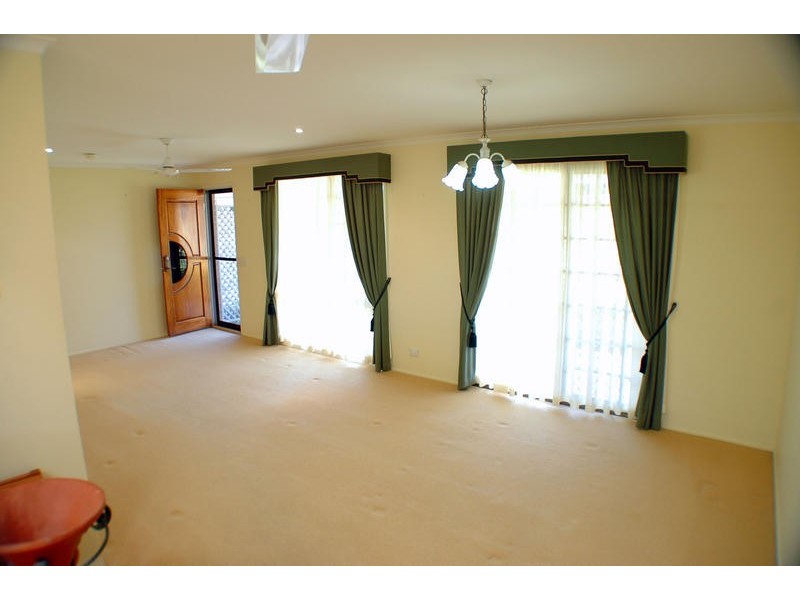 1 Slocomb Street, Avenell Heights QLD 4670