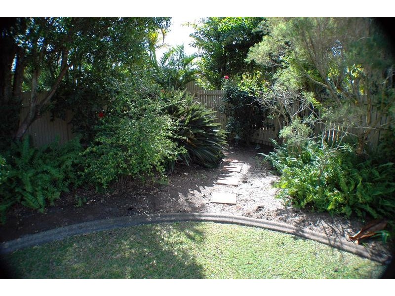 1 Slocomb Street, Avenell Heights QLD 4670