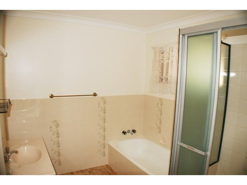 20 Corolla Street, Elliott Heads QLD 4670