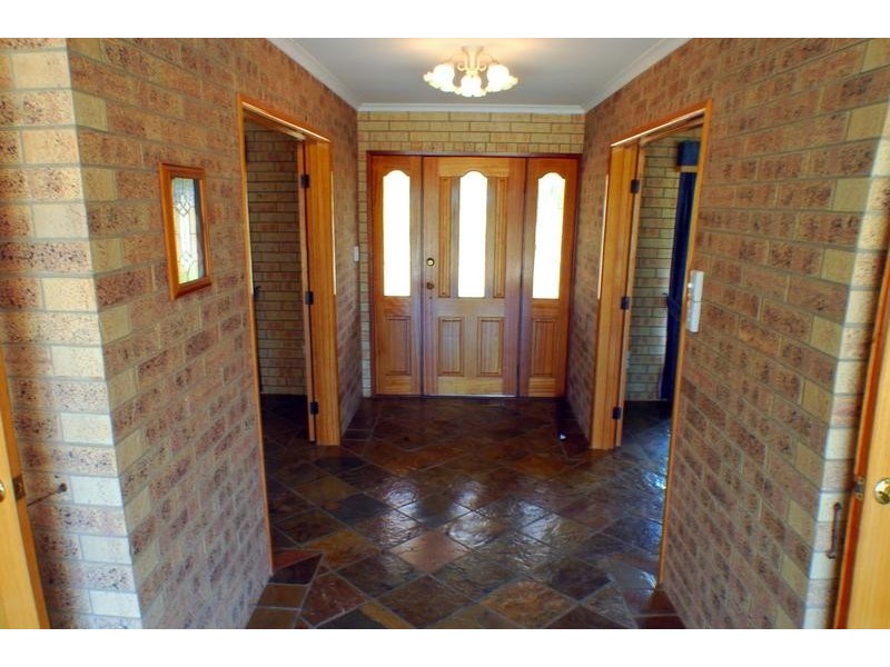 9 Norgrove Road, Branyan QLD 4670