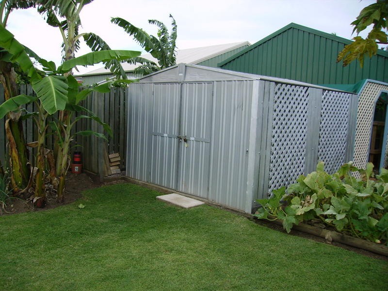 8 Maike Street, Kalkie QLD 4670