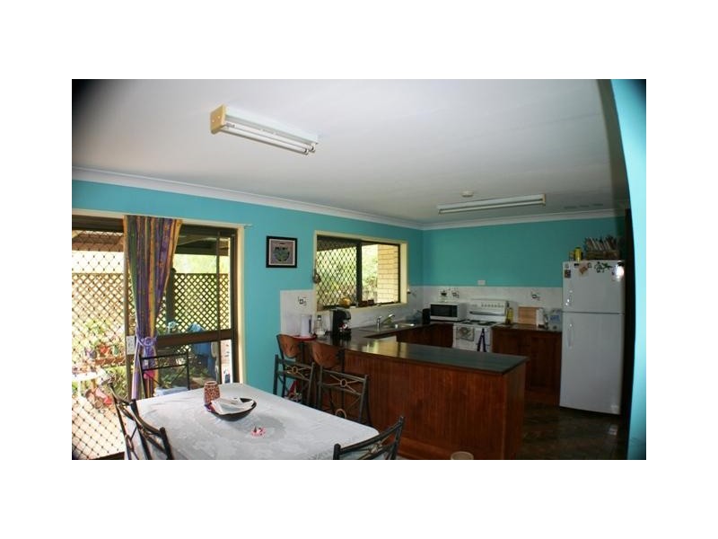 30 Avenell Street, Avenell Heights QLD 4670