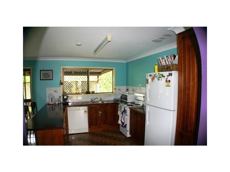 30 Avenell Street, Avenell Heights QLD 4670