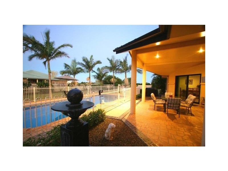 14 Coral Cove Drive, Coral Cove QLD 4670