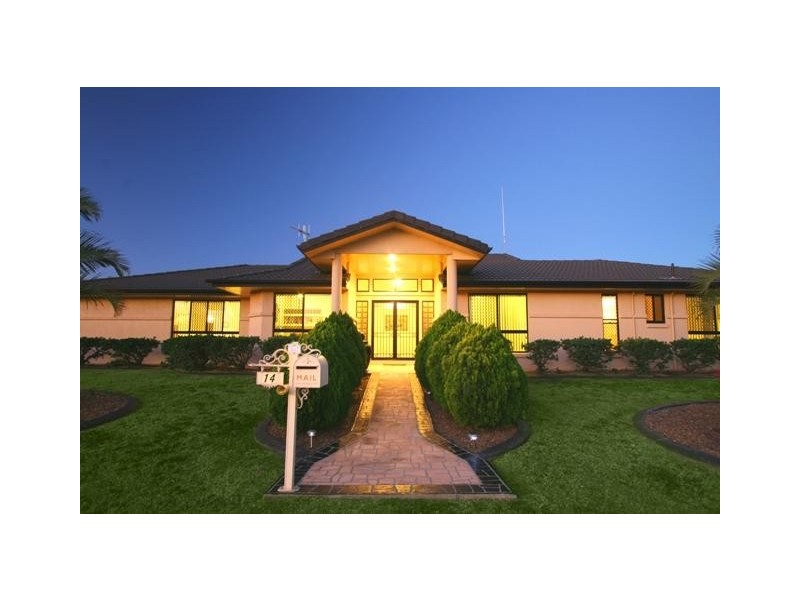 14 Coral Cove Drive, Coral Cove QLD 4670