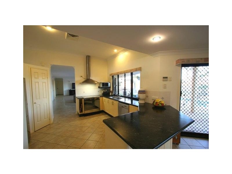 14 Coral Cove Drive, Coral Cove QLD 4670