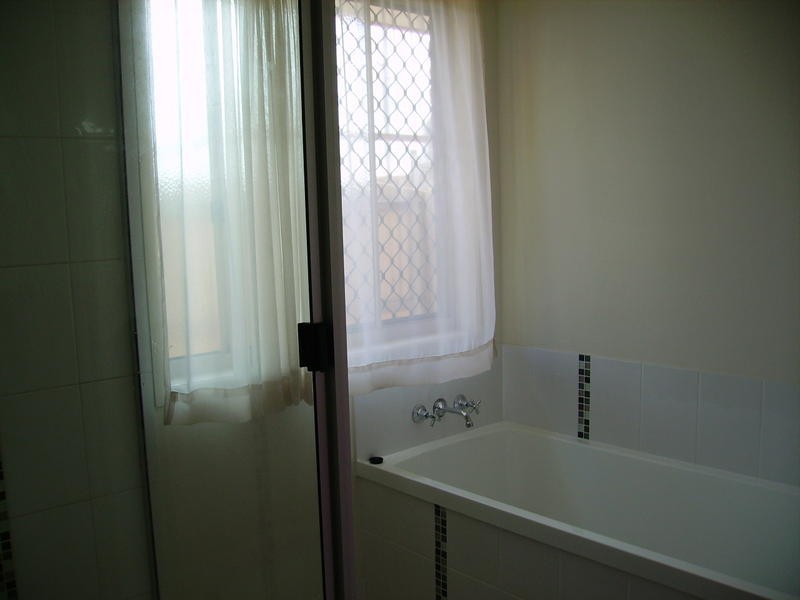 1 4 Cauchi Court, Avoca QLD 4670