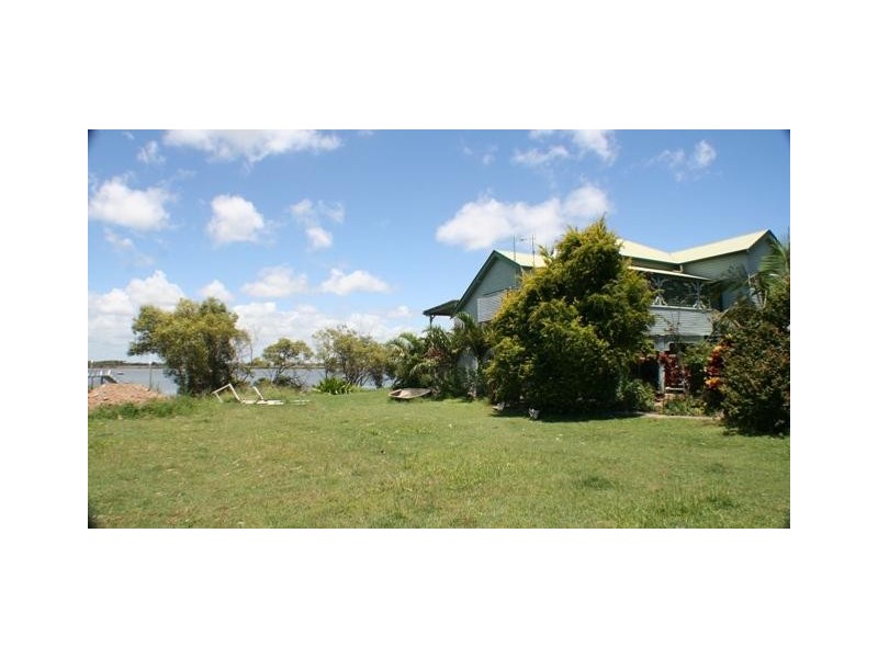 12 Corser Street, Burnett Heads QLD 4670