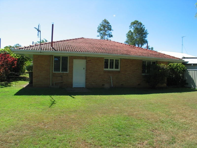 180 Walker Street, Svensson Heights QLD 4670