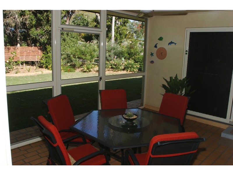 14 Sandpiper Gr, Moore Park Beach QLD 4670