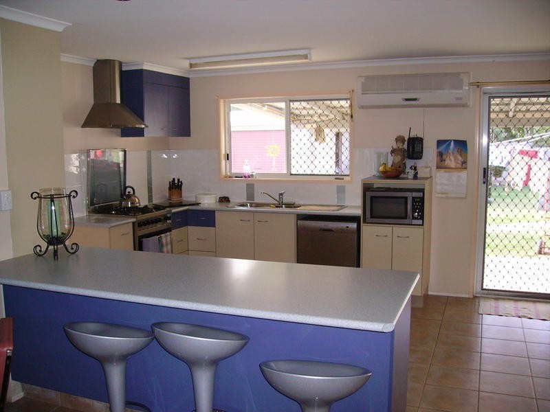 3 Cooper Court, Avenell Heights QLD 4670