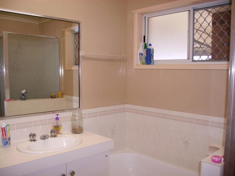 3 Cooper Court, Avenell Heights QLD 4670