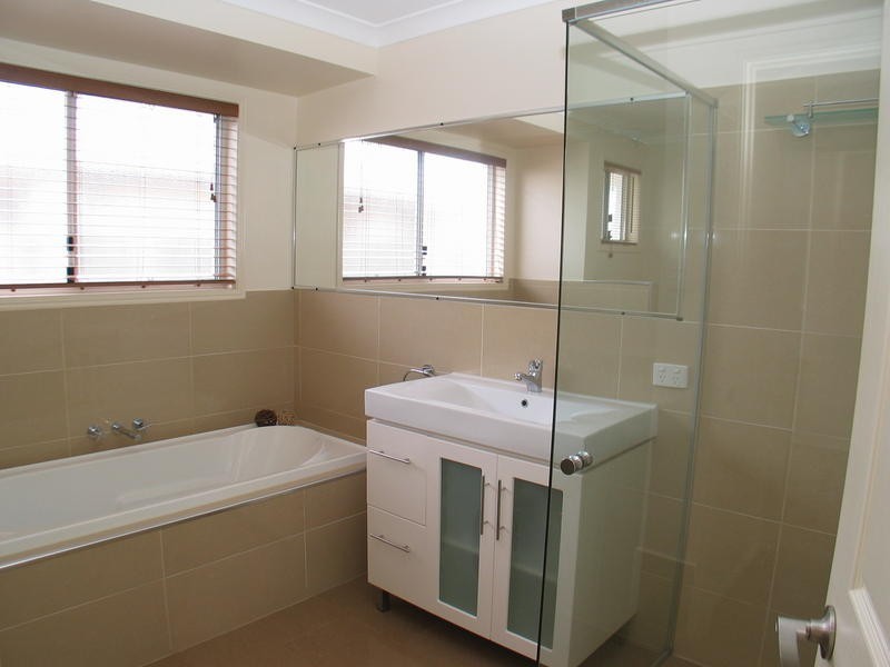 32 Explorers Way, Bargara QLD 4670