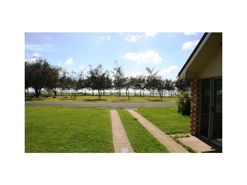 76 The Esplanade,, Elliott Heads QLD 4670