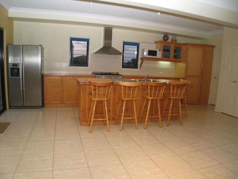 8 Kathleen Drive,, Innes Park QLD 4670