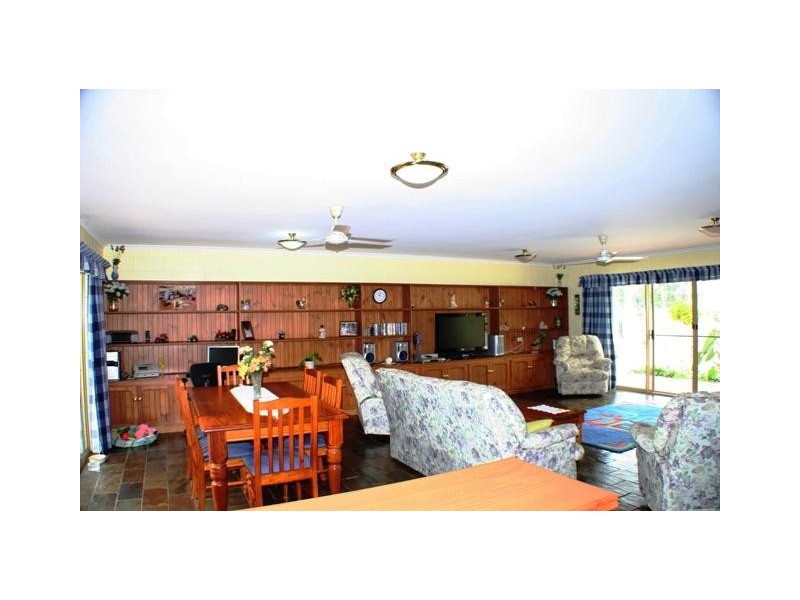 64 Grevillea Drive, Redridge QLD 4660