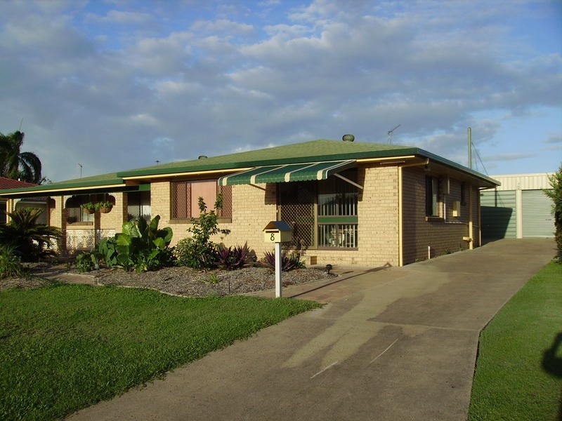 8 Strathdee Ave, Bundaberg South QLD 4670