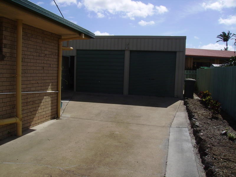 8 Strathdee Ave, Bundaberg South QLD 4670