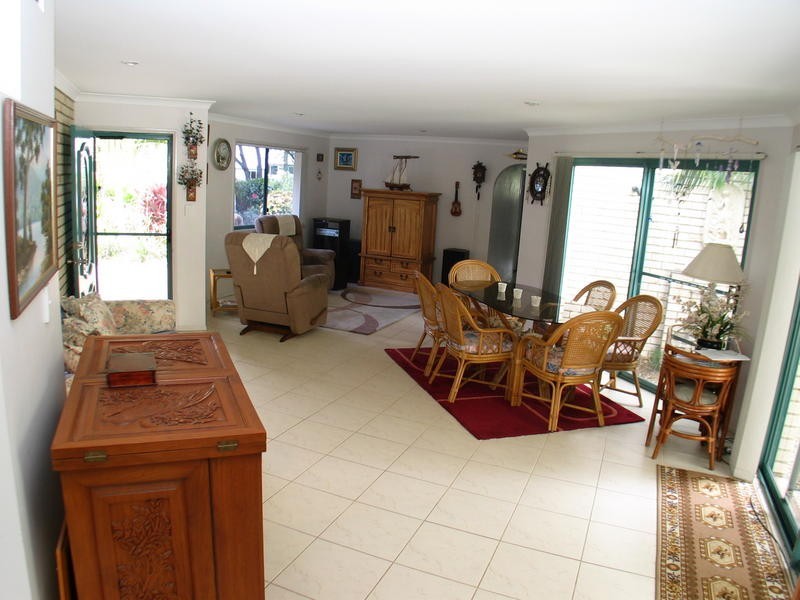 2 Orchid Drive, Moore Park Beach QLD 4670