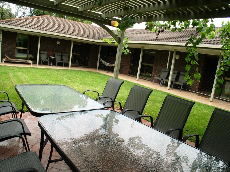 15 Dooley Street, Bargara QLD 4670