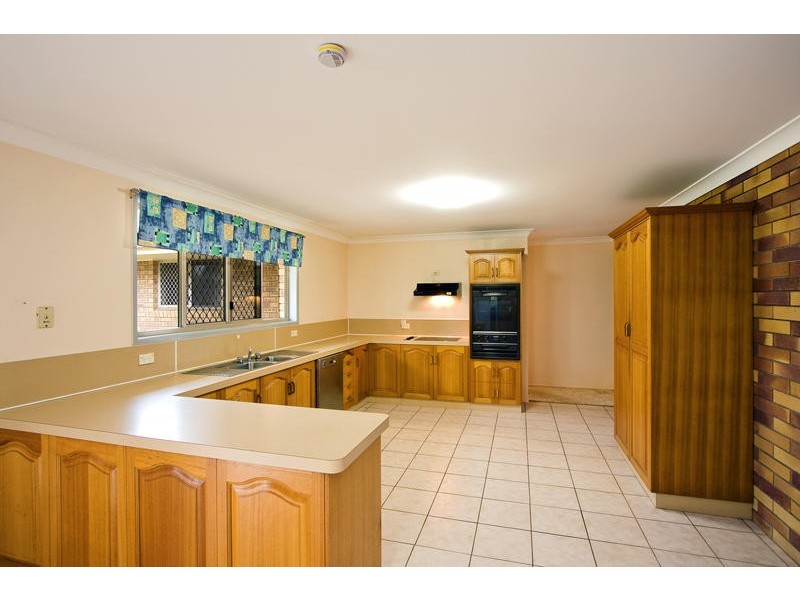 16 Tara Street, Innes Park QLD 4670