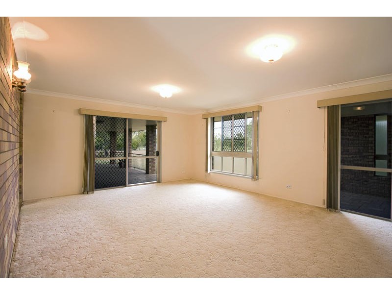 16 Tara Street, Innes Park QLD 4670