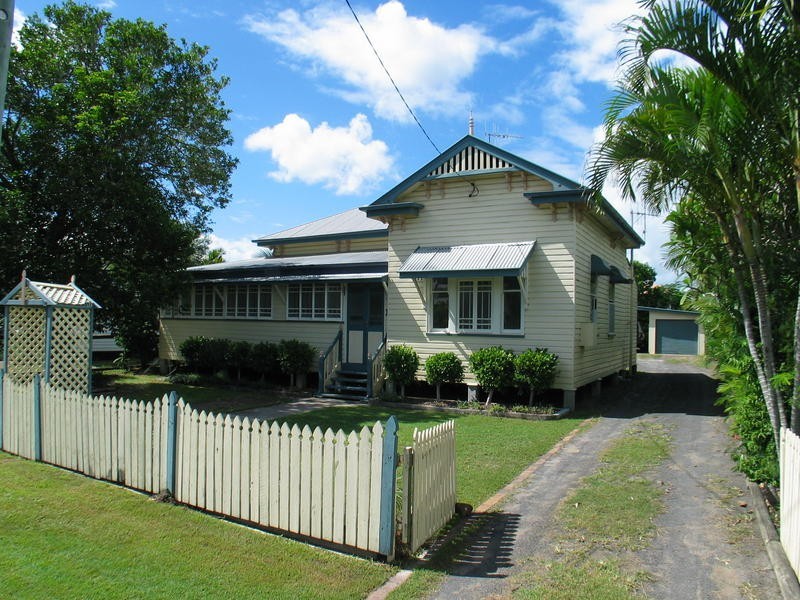 18 Bell Street, Bundaberg South QLD 4670