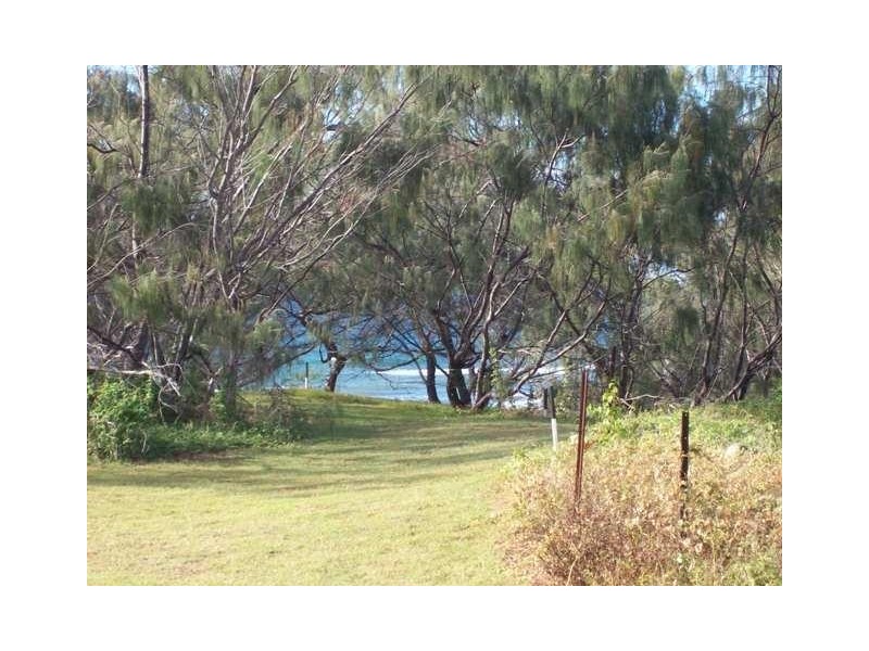 Villa 32 / Pebble Beach Drive, Coral Cove QLD 4670