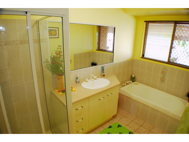 2 Montana Court, Avoca QLD 4670