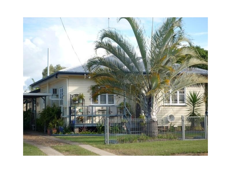 10 Barnes Street, Svensson Heights QLD 4670