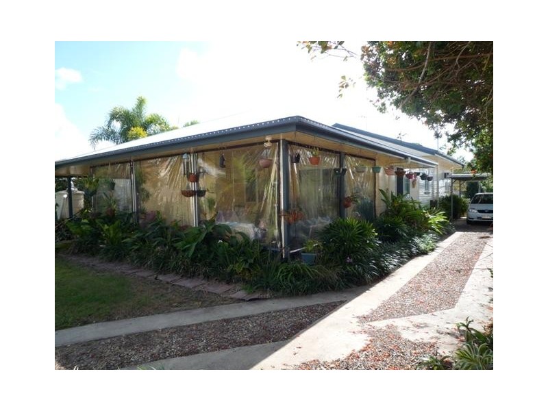 10 Barnes Street, Svensson Heights QLD 4670