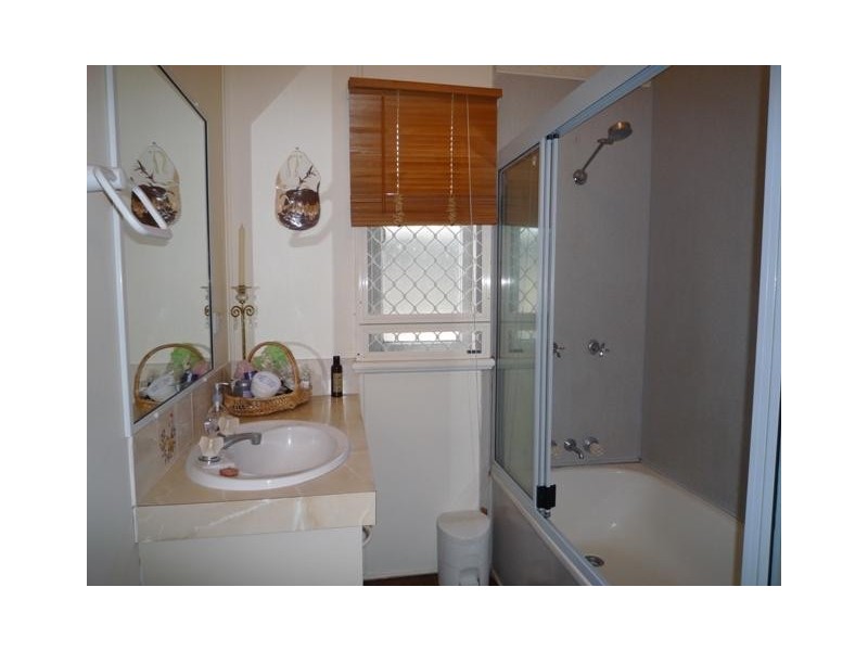 10 Barnes Street, Svensson Heights QLD 4670