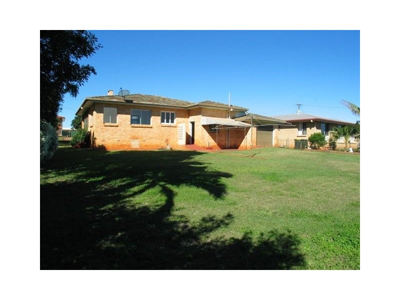 215 Bargara Road, Kalkie QLD 4670