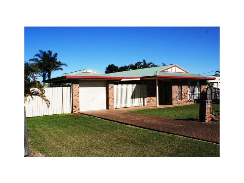 18 Moore Street, Elliott Heads QLD 4670